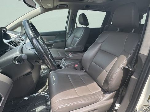 Used 2016 Honda Odyssey Touring image 14