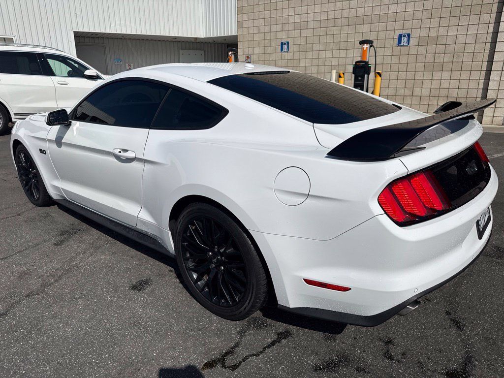 Used 2017 Ford Mustang GT Premium w/ GT Performance Package RWD image 5