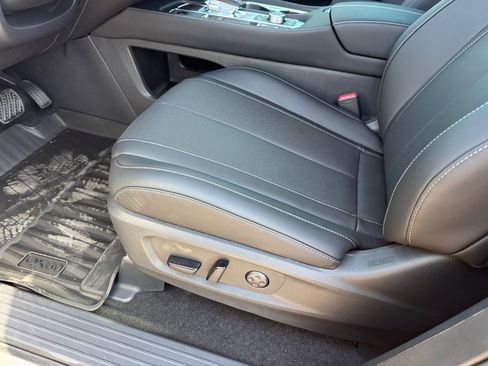 New 2026 INFINITI QX60 Luxe image 13