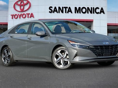Used 2023 Hyundai Elantra SEL w/ Convenience Package FWD image 1