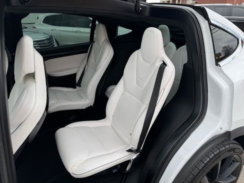 Used 2016 Tesla Model X Performance image 14