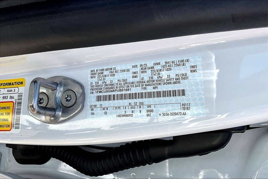 Certified 2023 Ford Escape Active AWD/4WD image 21