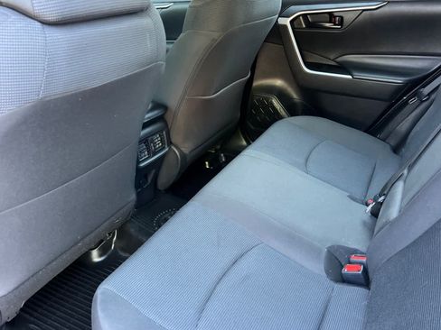 Certified 2022 Toyota RAV4 LE AWD/4WD image 4
