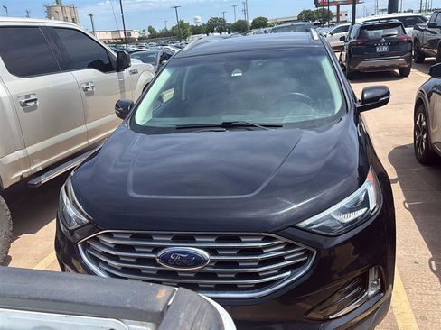 Used 2019 Ford Edge Titanium FWD image 9