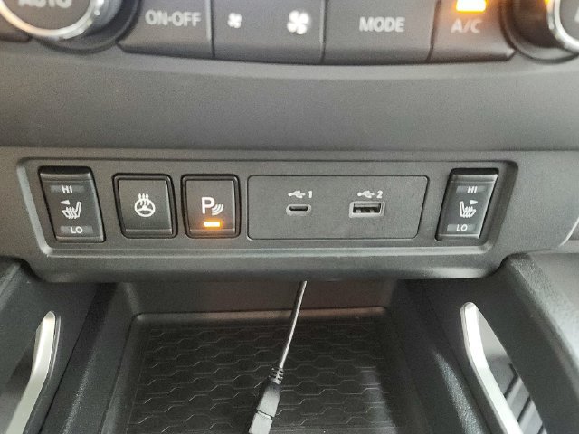 Used 2023 Nissan Frontier SV w/ SV Convenience Package RWD image 30