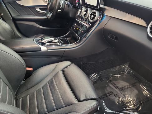 Used 2015 Mercedes-Benz C 300 4MATIC Sedan image 24