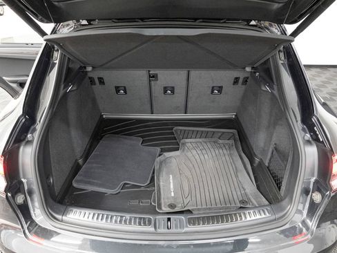 Certified 2026 Porsche Macan AWD/4WD image 36
