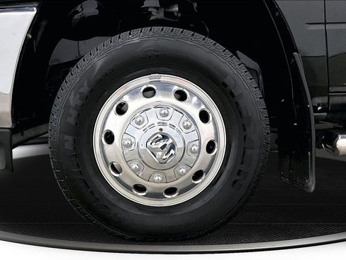 Used 2024 RAM 3500 Laramie w/ Towing Technology Group AWD/4WD image 33