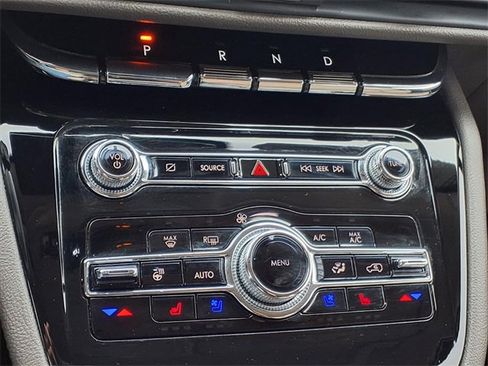 Certified 2022 Lincoln Corsair FWD w/ Equipment Group 101A image 20