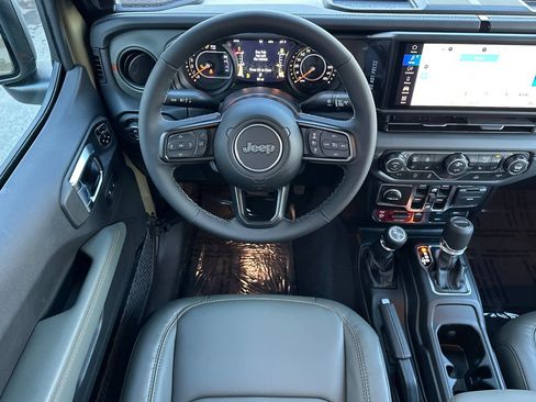 New 2026 Jeep Gladiator Mojave AWD/4WD image 17
