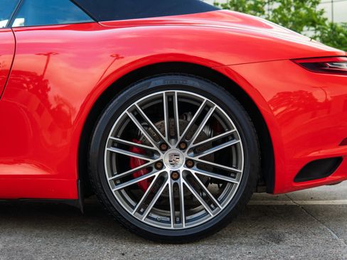 Used 2019 Porsche 911 Carrera S RWD image 19