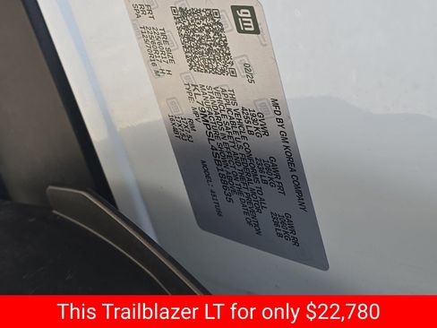 Used 2025 Chevrolet TrailBlazer LT FWD image 39