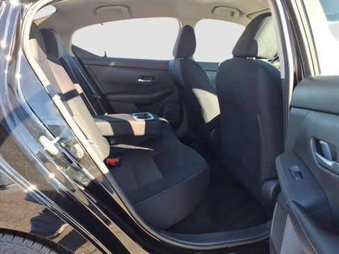 Used 2021 Nissan Sentra SV image 11