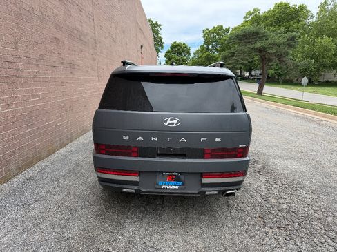 Used 2025 Hyundai Santa Fe Limited AWD/4WD image 5