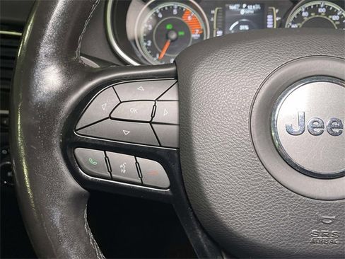 Used 2020 Jeep Cherokee Latitude Plus image 36