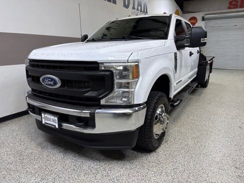 Used 2022 Ford F350 XL w/ Power Equipment Group image 3