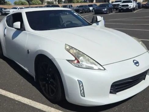 Used 2013 Nissan 370Z Coupe RWD image 1