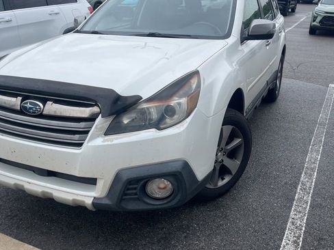 Used 2013 Subaru Outback 2.5i Limited AWD/4WD image 1