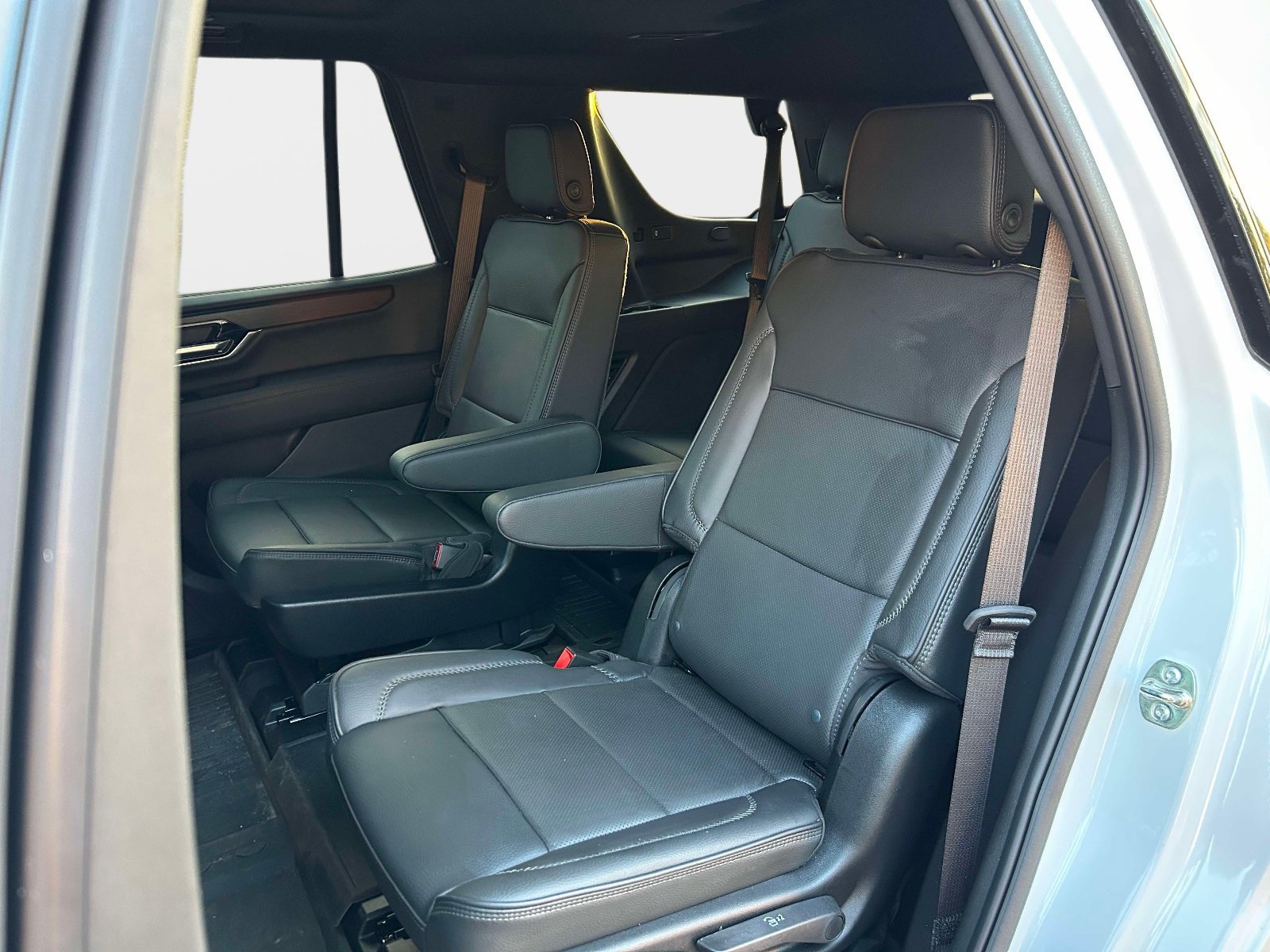Used 2026 GMC Yukon Denali w/ Sun & Power Step Package RWD image 16