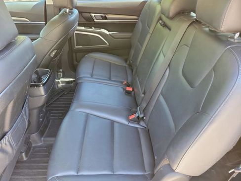 Used 2020 Kia Telluride LX image 14