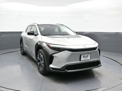 Certified 2023 Toyota bZ4X Limited image 3