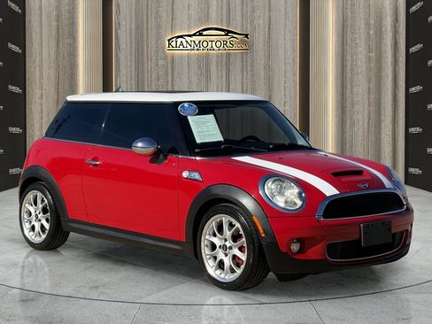 Used 2010 MINI Cooper S w/ Premium Pkg image 1