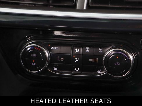 Used 2024 Chevrolet Trax RS w/ Sunroof Package FWD image 20