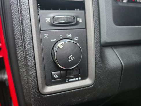 Used 2013 RAM 1500 Express image 23