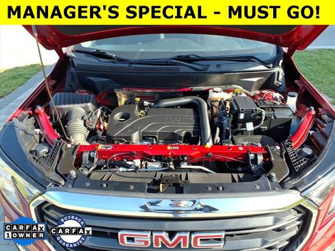 Used 2024 GMC Terrain SLE image 11