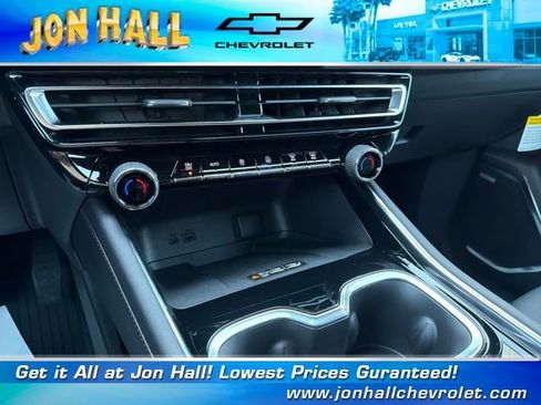 New 2026 Chevrolet Traverse RS w/ LPO, Floor Liner Package image 32