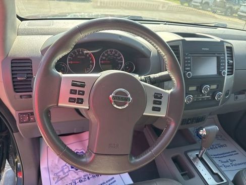 Used 2019 Nissan Frontier SL RWD image 14