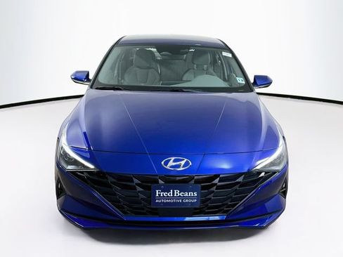 Used 2023 Hyundai Elantra SEL w/ Convenience Package FWD image 2