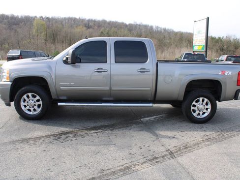 Used 2013 Chevrolet Silverado 3500 LT w/ Interior Plus Package image 2