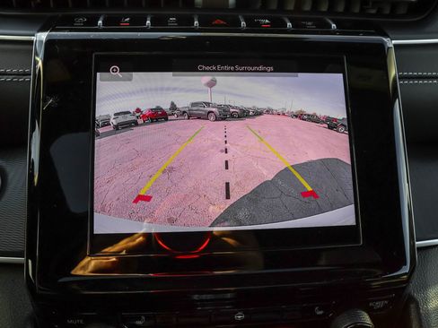 New 2025 Jeep Grand Cherokee Altitude image 24