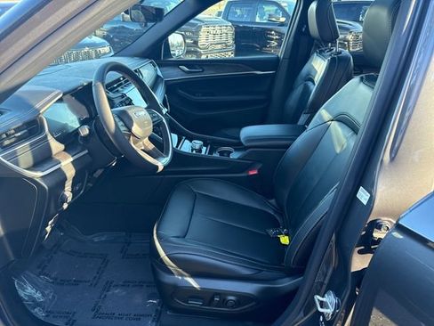 New 2025 Jeep Grand Cherokee Limited image 14