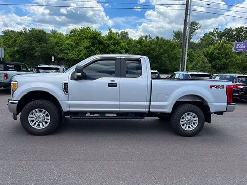 Used 2017 Ford F250 XL w/ STX Appearance Package AWD/4WD image 5