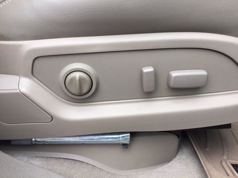 Used 2013 GMC Acadia Denali AWD/4WD image 27