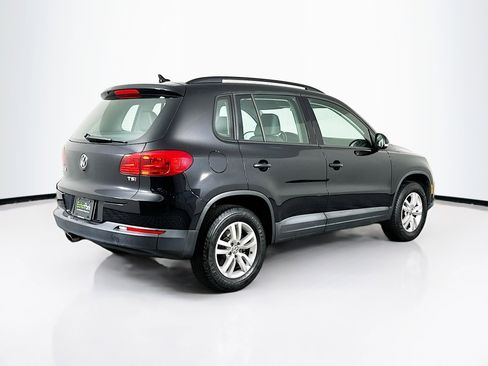 Used 2017 Volkswagen Tiguan S image 9