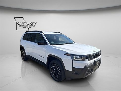 New 2026 Jeep Cherokee Laredo image 8