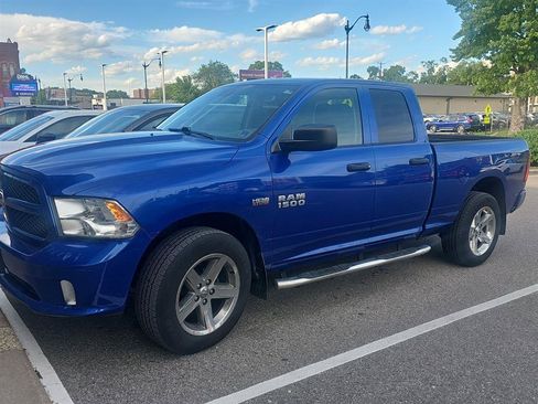 Used 2017 RAM 1500 Express AWD/4WD image 9