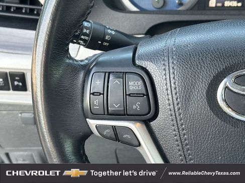 Used 2018 Toyota Sienna XLE w/ XLE Navigation Package FWD image 14