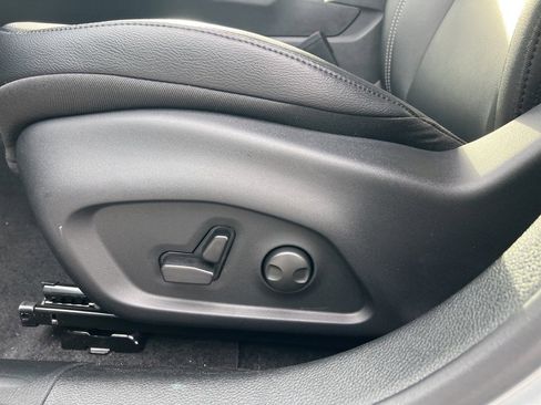 New 2026 Jeep Compass Limited image 21