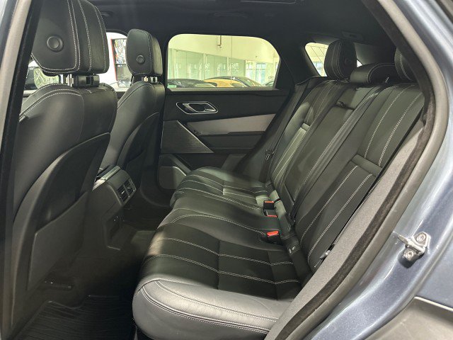 Used 2019 Land Rover Range Rover Velar R-Dynamic SE AWD/4WD image 46