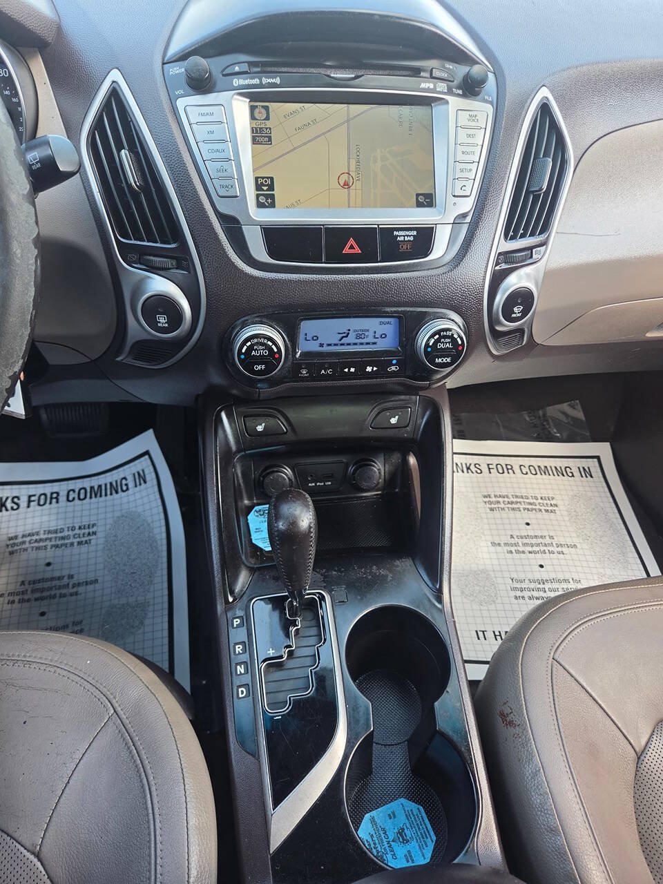 Used 2011 Hyundai Tucson Limited w/ Premium Pkg 3 FWD image 9