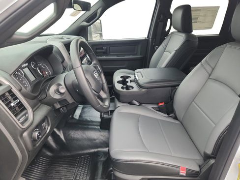 New 2026 RAM 2500 Tradesman w/ Chrome Appearance Group image 9