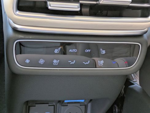 Used 2025 Genesis GV80 3.5T e-SC AWD/4WD image 14