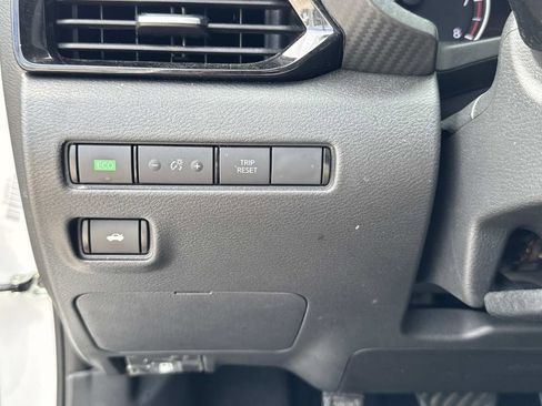Used 2025 Nissan Sentra SV FWD image 47