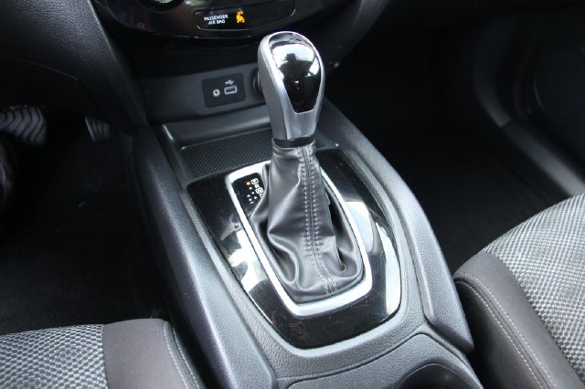 Used 2020 Nissan Rogue Sport SV AWD/4WD image 27