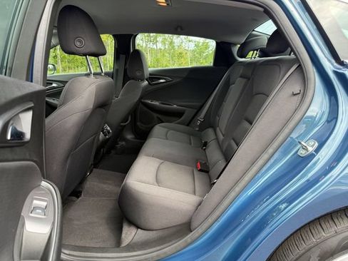 Used 2025 Chevrolet Malibu LT FWD image 12