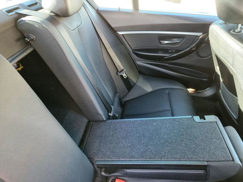 Used 2018 BMW 330e image 49